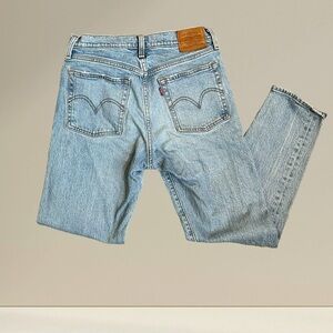 Levi’s Wedgie Button Fly Jeans Light Wash Womens Size 27